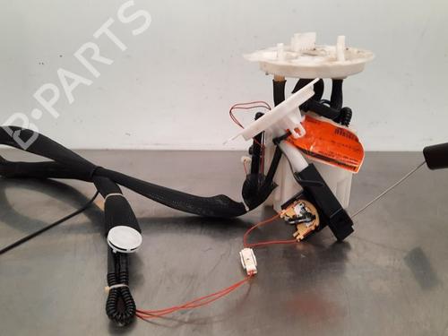 Used Fuel pump VOLVO V60 I (155) D3 (150 hp) 15036162