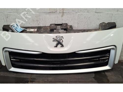 Used Grille PEUGEOT EXPERT Van (VF3A_, VF3U_, VF3X_) 2.0 HDi 130 (128 hp) 32353987