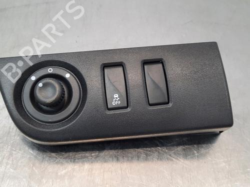 Used Mirror switch DACIA DOKKER Express Box Body/MPV 1.5 dCi 75 / Blue dCi 75 (FEJW, FEAH) (75 hp) 10897757