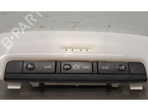 interior-roof-light-nissan-leaf-ze1-2017-34254375 main image