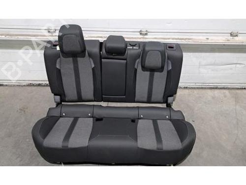 Used Rear seat (2nd row) PEUGEOT 308 III (FB_, FH_, FP_, F3_, FM_) Hybrid 136 (FPHPYC) (136 hp) 31273174