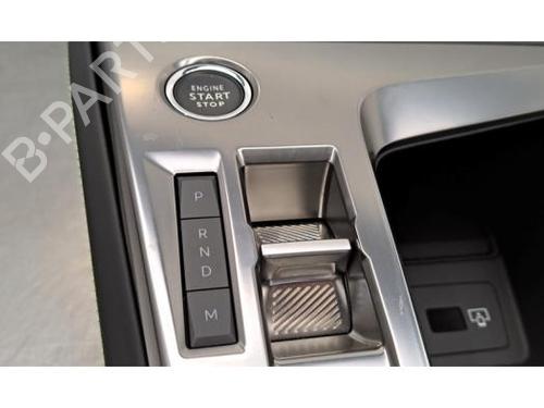 Middle console PEUGEOT 308 III (FB_, FH_, FP_, F3_, FM_) BlueHDi 130 (FBYHZL, FBYHZT) | BP30501217I22