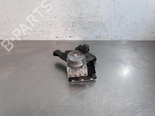 Used ABS pump BMW 1 (F40) 116 d (116 hp) 30310511