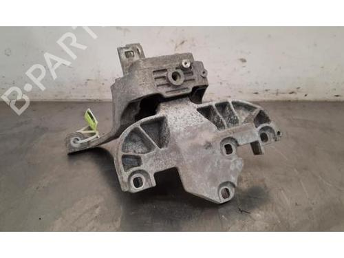 Used Engine mount MERCEDES-BENZ A-CLASS Saloon (V177) A 200 (177.187) (163 hp) 25125469