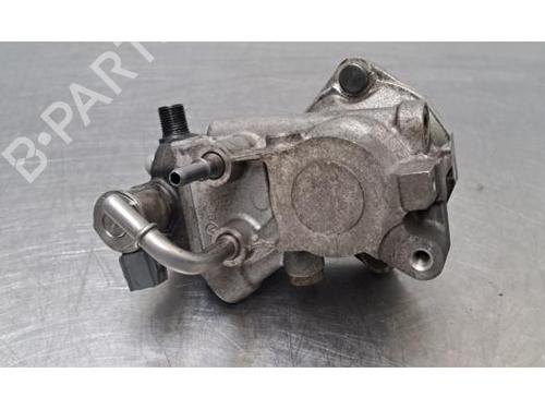 Used Injection pump Injection pump VOLVO V40 Hatchback (525) D2 (120 hp) 36772938 36772938