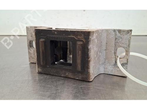 Engine mount RENAULT MASTER III Van (FV) 2.3 dCi 145 RWD (FV0E, FV0F, FV0T, FV10, FV12, FV11) | BP33750894M89 - Image 2