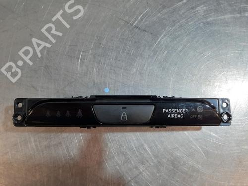 Switch HYUNDAI i30 Estate (PDE) 1.4 T-GDI | BP17113260I30 