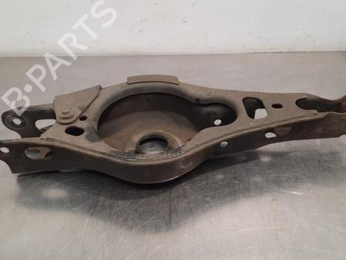 Used Right rear suspension arm TOYOTA RAV 4 V (_A5_, _H5_) 2.5 Hybrid (AXAH52) (218 hp) 18237362