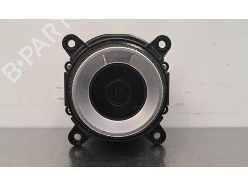 BP29521877I30 main image