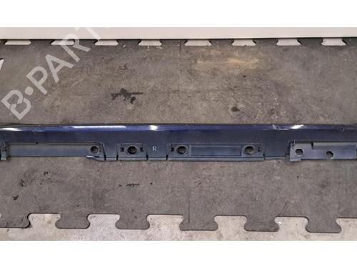 Used Right sideskirt Right sideskirt 37091654 37091654