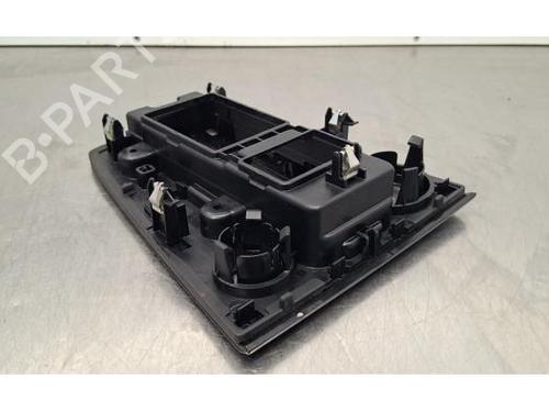 Middle console AUDI A3 Limousine (8YS, 8YM) 35 TDI | BP32510767I22