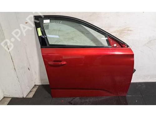 Used Right front door PEUGEOT 308 III (FB_, FH_, FP_, F3_, FM_) BlueHDi 130 (FBYHZL, FBYHZT) (131 hp) 30530821