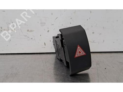 warning-switch-toyota-mirai-jpd2_-2020-34048461 main image