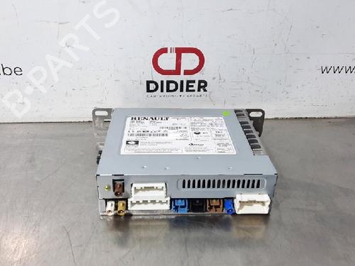 Used Radio RENAULT MEGANE IV Grandtour (K9A/M/N_) 1.3 TCe 115 (K9N9) (116 hp) 15016326