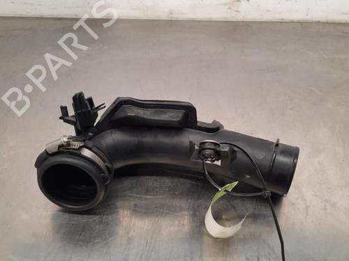 Used Pipe RENAULT CAPTUR II (HF_) TCe 160 (HFN1) (158 hp) 23634334