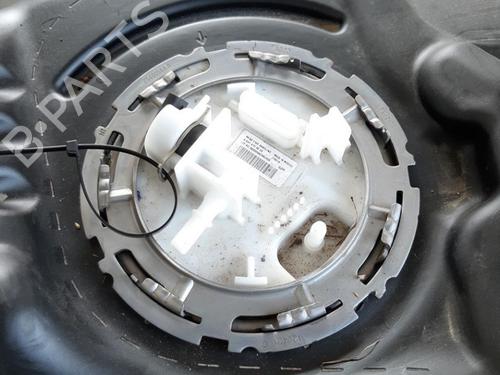 Used Fuel pump MERCEDES-BENZ GLA (H247) GLA 200 (247.787) (163 hp) 15040966