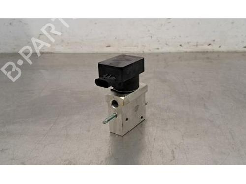 Used AC pipe PEUGEOT 308 III (FB_, FH_, FP_, F3_, FM_) e-308 (FMZKWZ) (156 hp) 24832078
