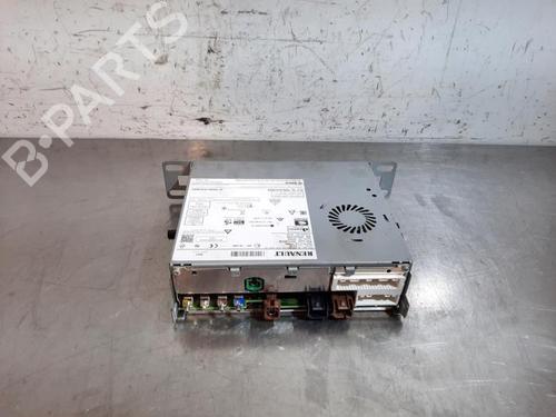 Used Radio RENAULT MEGANE IV Hatchback (B9A/M/N_) 1.3 TCe 140 (B9NB) (140 hp) 23617277