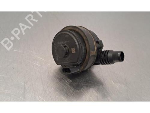 Used Auxiliary water pump Auxiliary water pump BMW X5 (G05, F95) xDrive 45 e Plug-in Hybrid (394 hp) 33743949 33743949