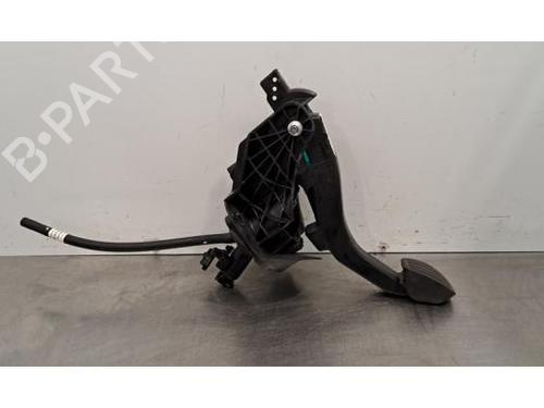 koblingspedal PEUGEOT 308 SW III (FC_, FJ_, FR_, F4_, FN_) PureTech 130 (FRHNSL, FRHNST) (131 hp) 32664698