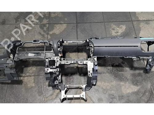 Tablier TOYOTA YARIS (_P21_, _PA1_, _PH1_) 1.5 Hybrid (MXPH10, MXPH11) (116 hp) 31655964