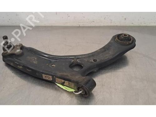Used Right front suspension arm HYUNDAI TUCSON (TL, TLE) 1.7 CRDi (116 hp) 30046877