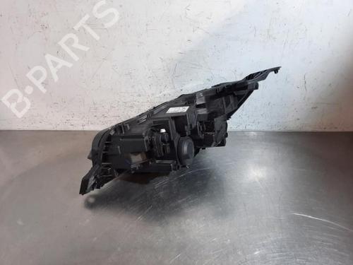 Right headlight PEUGEOT 2008 II (UD_, US_, UY_, UJ_, UR_, UC_) 1.2 Hybrid 136 (URHPYC, USHPY) | BP30915919C29 