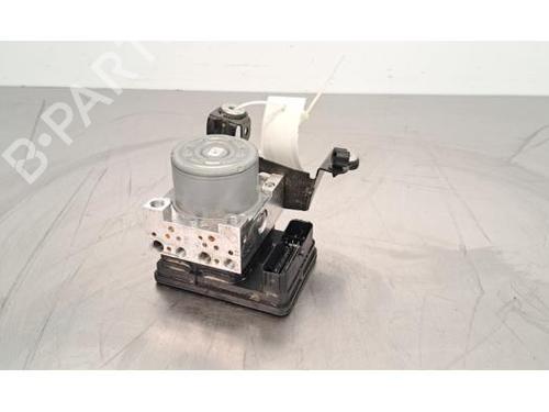 Used ABS pump JAGUAR E-PACE (X540) 2.0 D180 AWD (179 hp) 27580476