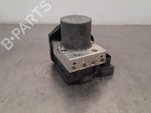Used ABS pump VW POLO VI (AW1, BZ1, AE1) 1.6 TDI (80 hp) 15236097