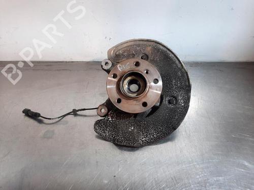 Used Left front steering knuckle BMW 1 (F40) 116 d (116 hp) 32847307