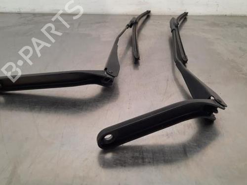 Front windshield wiper arm BMW 1 (E87) 116 d | BP23596510C143 