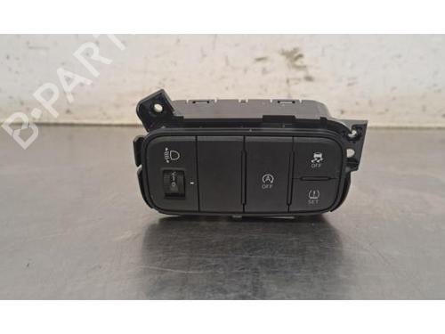 Used Switch Switch HYUNDAI i20 III (BC3, BI3) 1.0 T-GDI (101 hp) 36310110 36310110