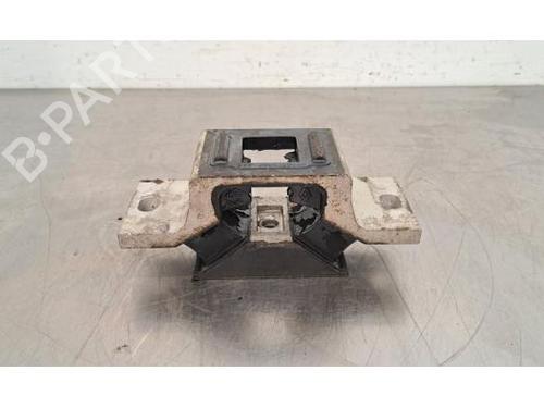 Used Engine mount RENAULT MASTER III Platform/Chassis (EV, HV, UV) 2.3 dCi 130 FWD (EV0Y, HV0Y, UV0M, UV0Y, UV03) (130 hp) 23850420