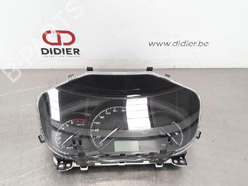 Used Instrument cluster TOYOTA YARIS (_P13_) 1.0 (KSP130_, KSP130) (69 hp) 10874004