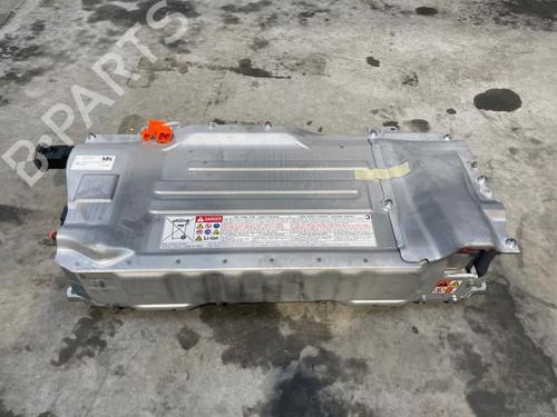 Batteri Batteri TOYOTA YARIS (_P21_, _PA1_, _PH1_) 1.5 Hybrid (MXPH10, MXPH11) (116 hp) 33968515 33968515