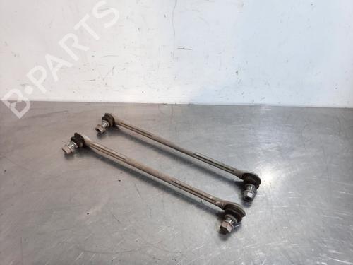 other-toyota-yaris-_p13_-15-hybrid-nhp130_-2010-2011-2012-2013-2014-2015-2016-2017-2018-2019-2020-15034046 main image