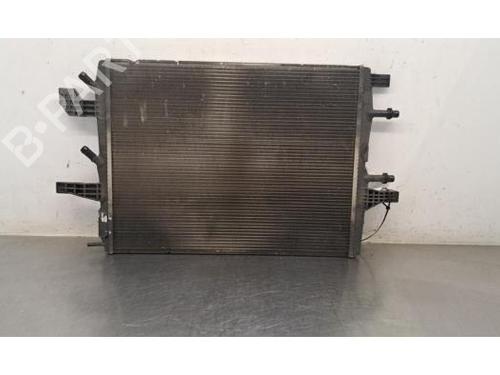 Used Water radiator Water radiator 37453856 37453856