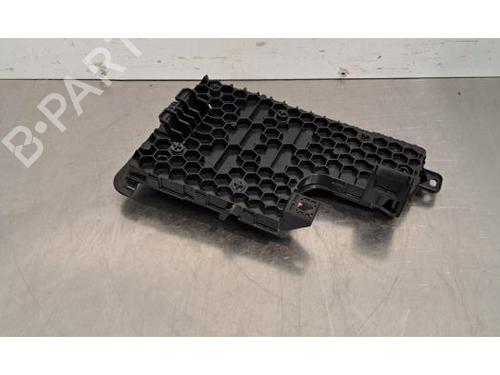 Used Engine control unit (ECU) Engine control unit (ECU) TESLA MODEL Y (5YJY) EV (340 hp) 33316474 33316474