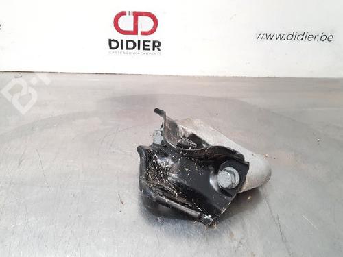 Used Engine mount Engine mount RENAULT CAPTUR II (HF_) TCe 100 (HFMT) (101 hp) 10890032 10890032