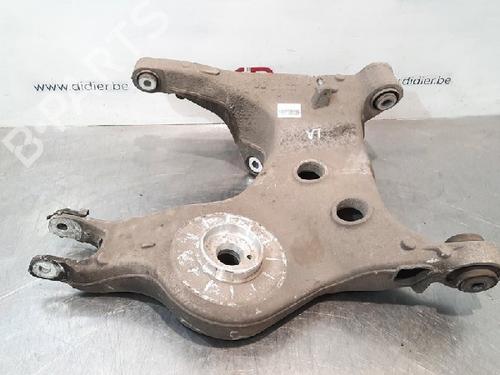 Venstre bagtil bærearm LAND ROVER DISCOVERY V (L462) 2.0 Td4 4x4 (180 hp) 15022125