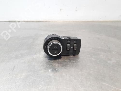 Used Headlight switch CHEVROLET TRAX 1.7 TD (131 hp) 20078655