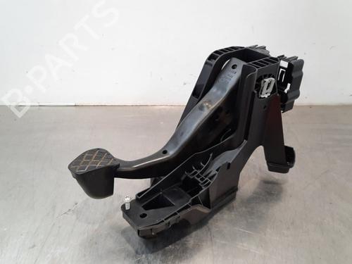 Used Break pedal VW PASSAT B8 (3G2, CB2) 1.6 TDI (120 hp) 15033748