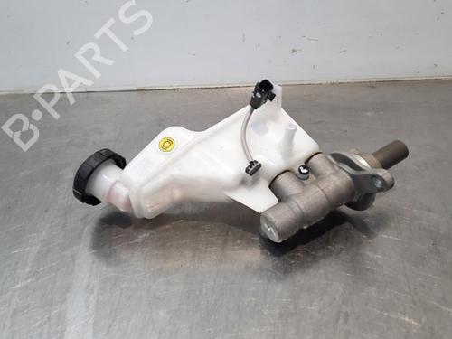 Used Brake master cylinder KIA SORENTO I (JC) 2.5 CRDi (170 hp) 11729097