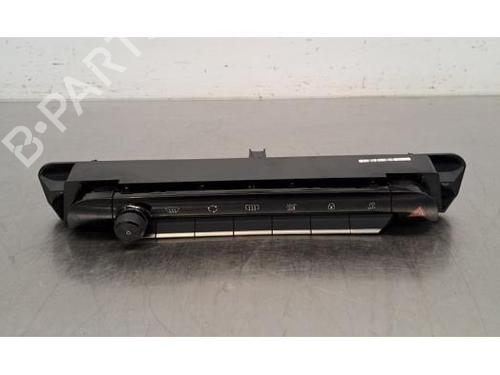 Used Warning switch CITROËN C5 AIRCROSS (A_) 1.5 BlueHDi 130 (ACYHZJ, ACYHZR) (131 hp) 27886827