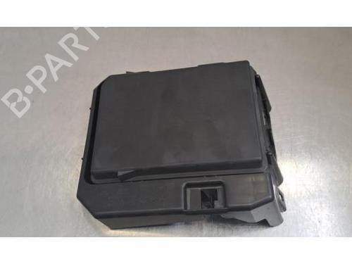 Used Fuse box Fuse box RENAULT ARKANA I (LCM_, LDN_) 1.3 TCe 140 (LDN0) (140 hp) 34105333 34105333