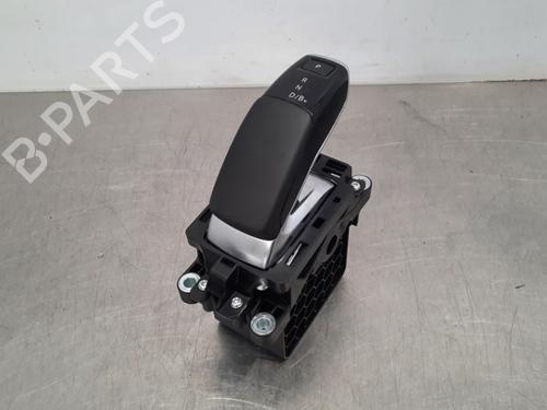 Used Gear lever PEUGEOT 3008 II SUV (MC_, MR_, MJ_, M4_) 1.2 THP/ PureTech 130 (MRHNSM, MRHNSU, MRHNSJ, MRHNYW,... (131 hp) 15036361