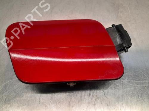 Used Fuel flap PEUGEOT 3008 II SUV (MC_, MR_, MJ_, M4_) 1.2 THP/ PureTech 130 (MRHNSM, MRHNSU, MRHNSJ, MRHNYW,... (131 hp) 23621841