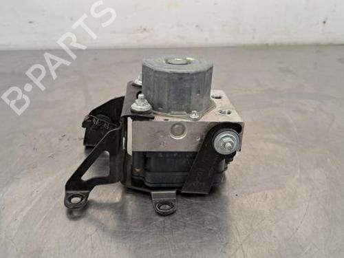 Used ABS pump RENAULT TWINGO III (BCM_, BCA_) 1.0 SCe 75 (73 hp) 23600389