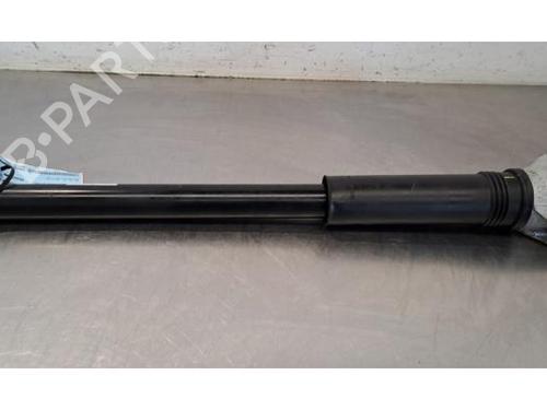 Used Right rear shock absorber Right rear shock absorber MERCEDES-BENZ GLA (H247) GLA 200 (247.787) (163 hp) 33561054 33561054