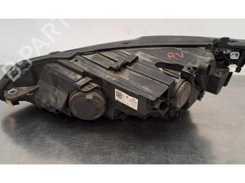 Right headlight VW GOLF VIII Variant (CG5, DB5) 1.5 eTSI | BP31054260C29